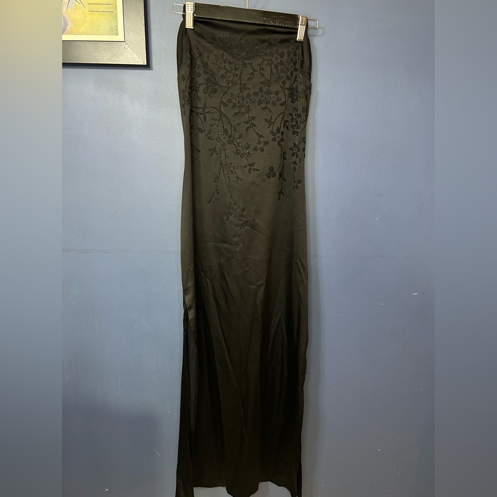 Chic Black Floral Maxi Dress